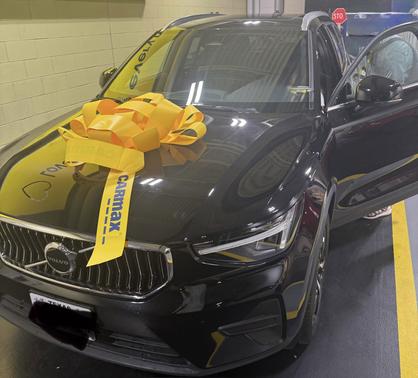 2025 Volvo XC40 B5 Core Bright Theme