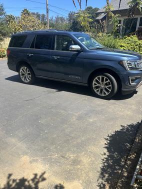 Blue 2018 Ford Expedition Platinum