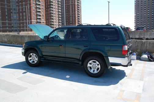 Green 2000 Toyota 4Runner SR5 4WD