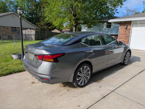2024 Nissan Altima 2.5 SL