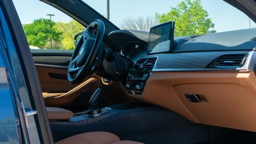 2023 BMW 530 i xDrive