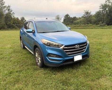 Blue 2017 Hyundai TUCSON SE