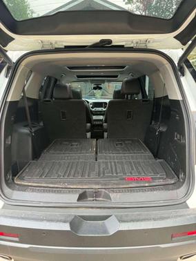 White 2020 GMC Acadia AT4