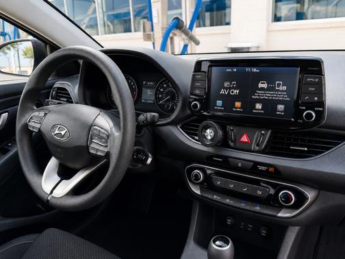 White 2018 Hyundai Elantra GT Base