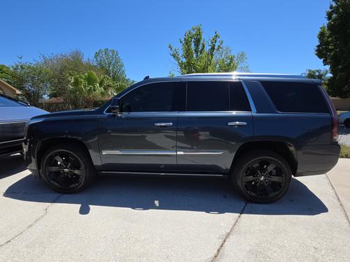 2020 Cadillac Escalade Premium Luxury