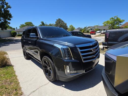 2020 Cadillac Escalade Premium Luxury