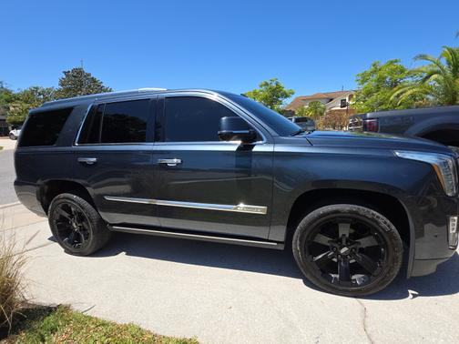 2020 Cadillac Escalade Premium Luxury