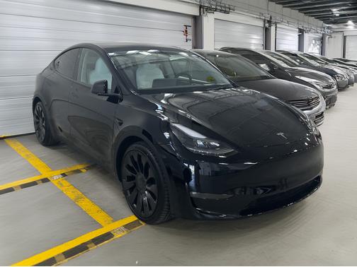 2023 Tesla Model Y Performance