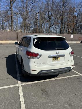 2015 Nissan Pathfinder S