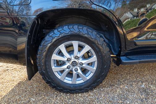 2021 Toyota Land Cruiser Base