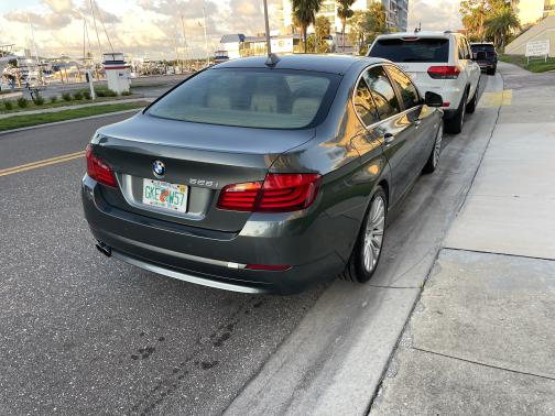 2011 BMW 528 i