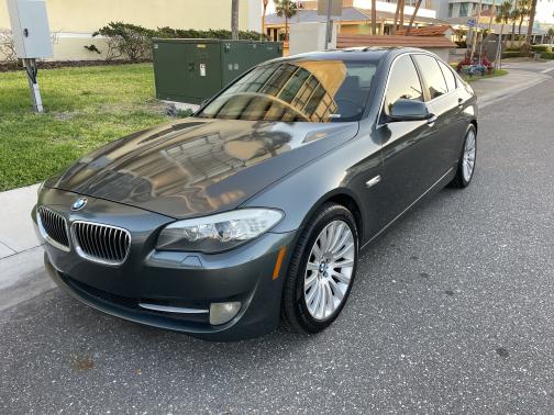 2011 BMW 528 i