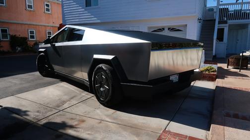 2025 Tesla Cybertruck AWD