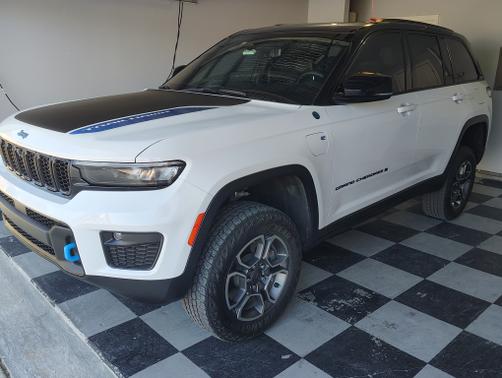 2022 Jeep Grand Cherokee 4xe Trailhawk