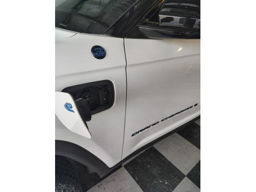 2022 Jeep Grand Cherokee 4xe Trailhawk