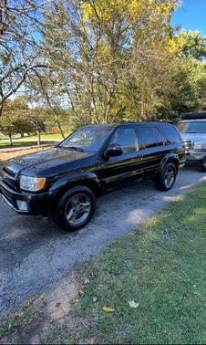 Black 2003 INFINITI QX4 Base