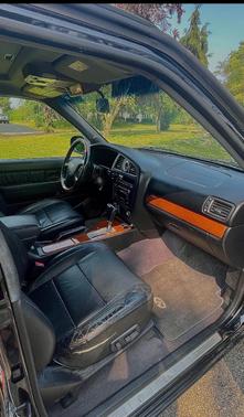 Black 2003 INFINITI QX4 Base