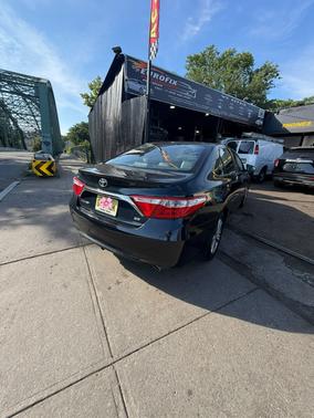 Gray 2017 Toyota Camry SE