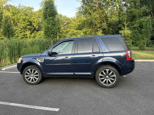 Blue 2008 Land Rover LR2 HSE