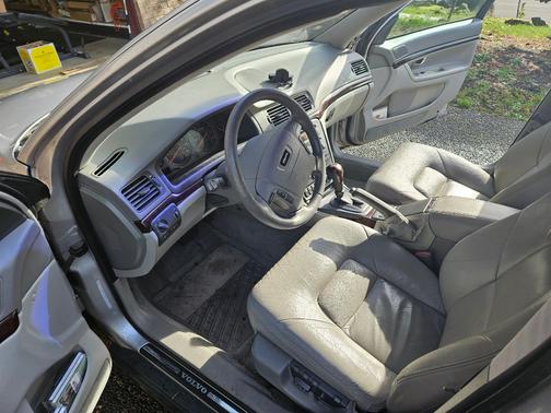 Silver 2000 Volvo S80 2.9