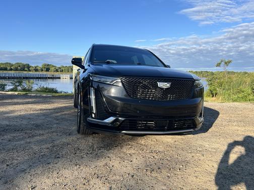 Black 2021 Cadillac XT6 Premium Luxury AWD