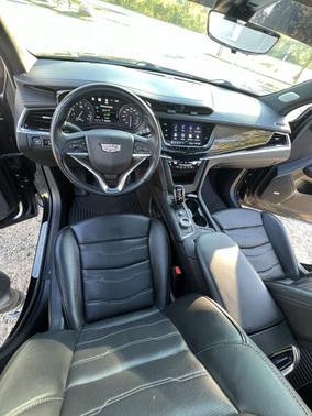 Black 2021 Cadillac XT6 Premium Luxury AWD