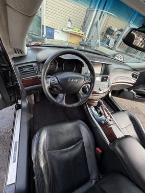Black 2012 INFINITI M37 x