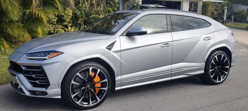 2020 Lamborghini Urus Base