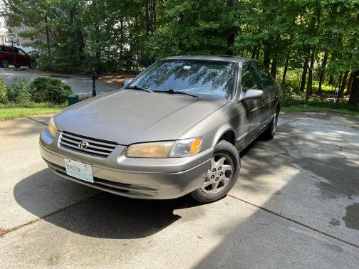 1999 Toyota Camry LE V6