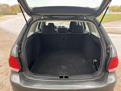 Gray 2011 Volkswagen Jetta SportWagen S