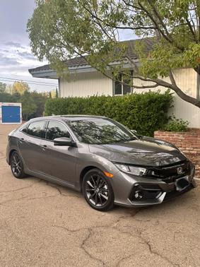 Photo 2 of 7 of 2020 Honda Civic EX-L