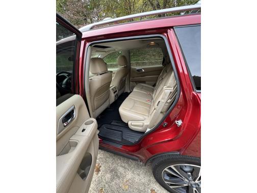 2018 Nissan Pathfinder Platinum