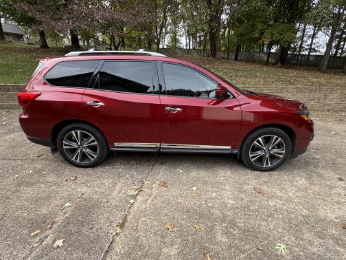 2018 Nissan Pathfinder Platinum