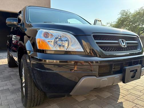 Black 2005 Honda Pilot EX-L