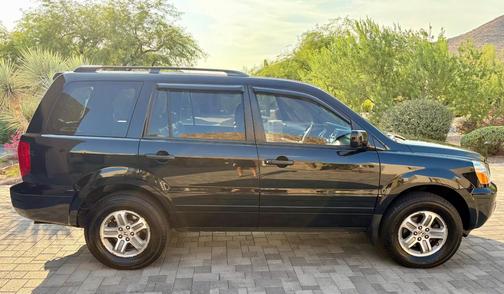 Black 2005 Honda Pilot EX-L