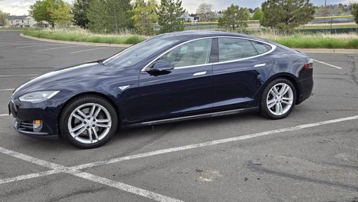 Blue 2014 Tesla Model S 85