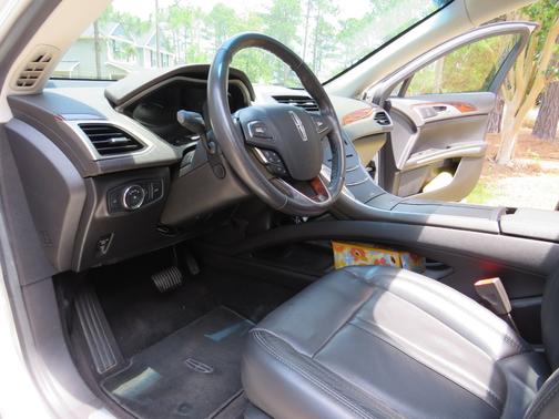 Silver 2013 Lincoln MKZ Base