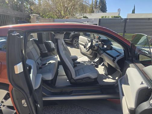 2014 BMW i3 Base w/Range Extender