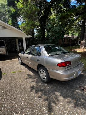 Gold 2001 Chevrolet Cavalier LS