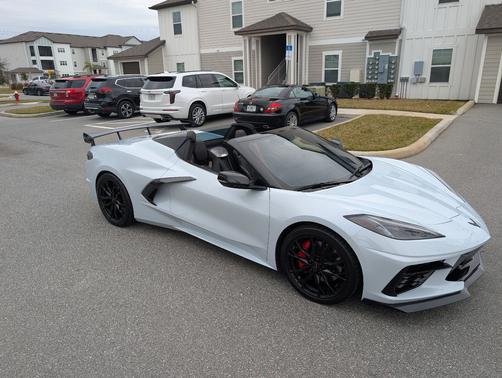 White 2023 Chevrolet Corvette Stingray w/3LT