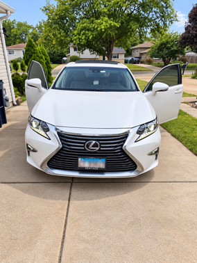 White 2017 Lexus ES 350 Base
