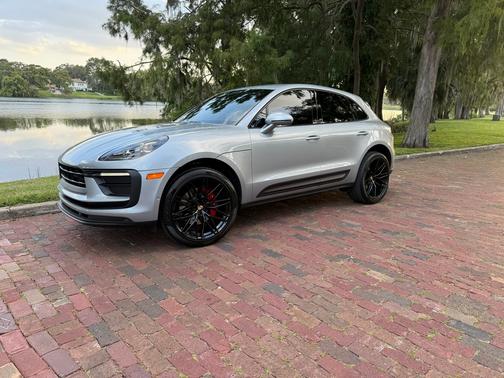 2022 Porsche Macan Macan