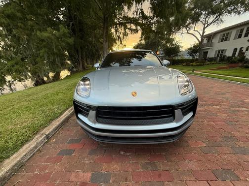 2022 Porsche Macan Macan
