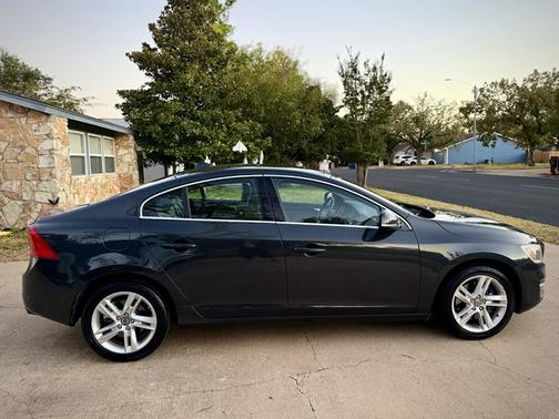 2014 Volvo S60 T5 Platinum