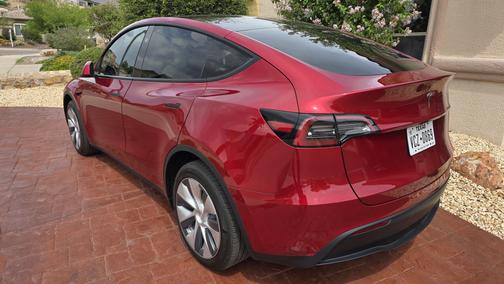 2024 Tesla Model Y RWD