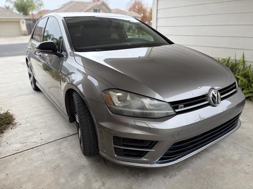 2016 Volkswagen Golf R 4-Door