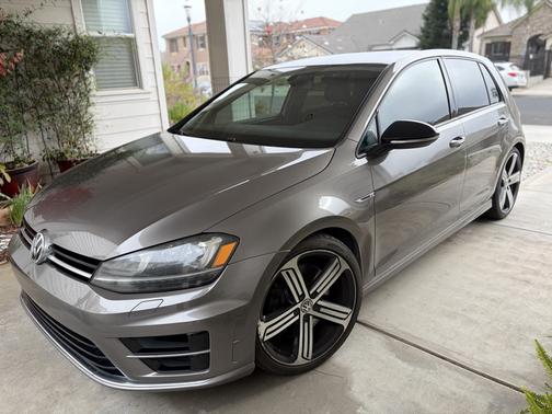 2016 Volkswagen Golf R 4-Door