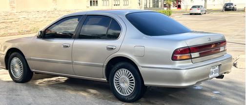 Beige 1996 INFINITI I30 Touring