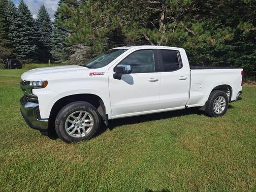 White 2020 Chevrolet Silverado 1500 LT