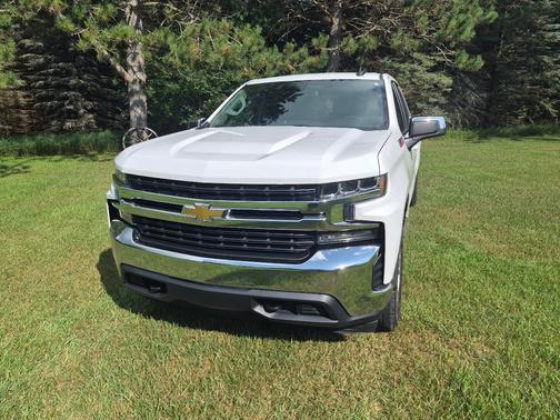 White 2020 Chevrolet Silverado 1500 LT